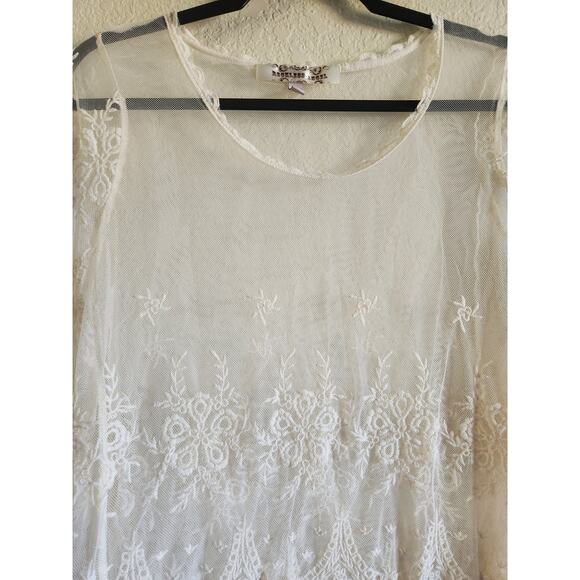Reckless Angel Women's Lace Embroidered Boho Hippie Oversized Blouse-Medium - Picture 3 of 8